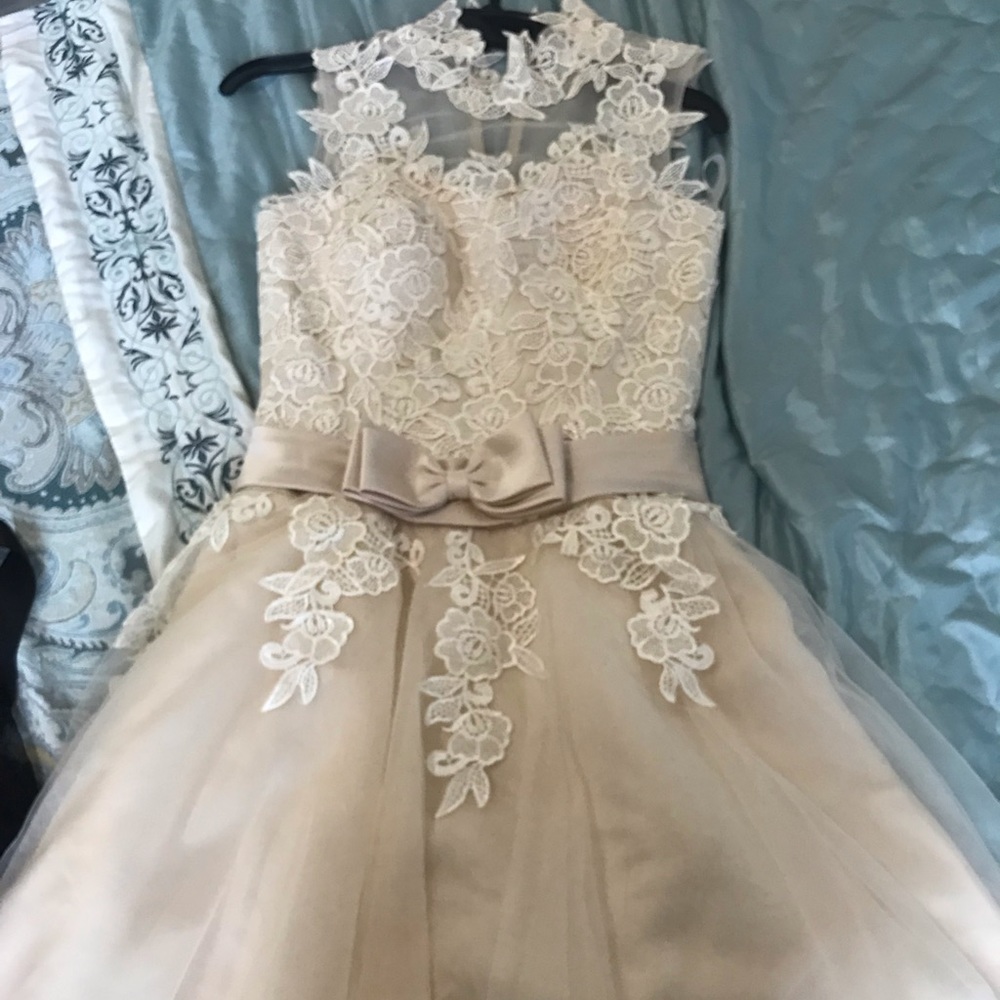 Gorgeous lacy dress